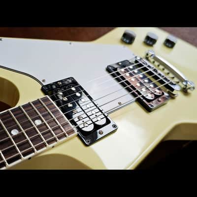 Gibson '70s Explorer 2023 - Classic White image 9