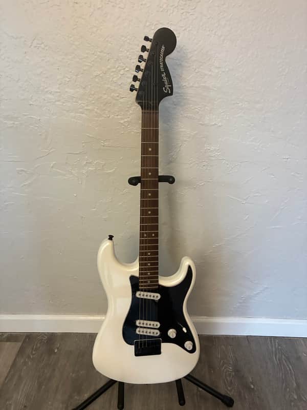 Squier Contemporary Stratocaster Special HT 2021 - Present - Pearl White image 1