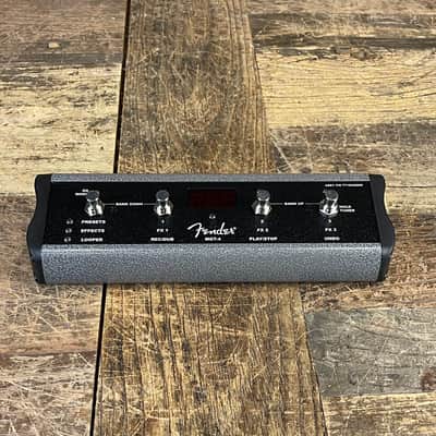 Fender 099-4071-000 MGT-4 Mustang GT 4-Button Footswitch with 1/4" Jack 2010s - Black/Silver image 1