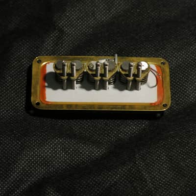 DeArmond Rowe Dynasonic Pickup, gold - 1950s * NEW OLD STOCK * image 5
