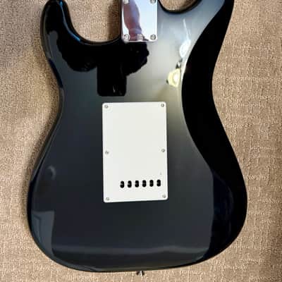 Fender Starcaster Strat Electric Guitar + Accessories image 5