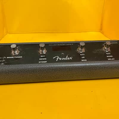 Fender 008-0996-000  MS4 Mustang 4-Button Footswitch with 1/4" Jack 2010s - Black image 2