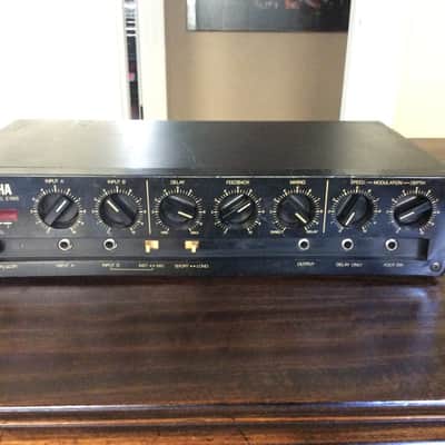 Yamaha Analog Delay E1000 image 2