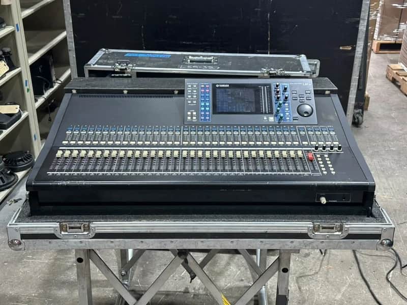 YAMAHA LS9-32 32-Channel Digital Mixing Console Live Sound Mixer (ONE) THS image 1