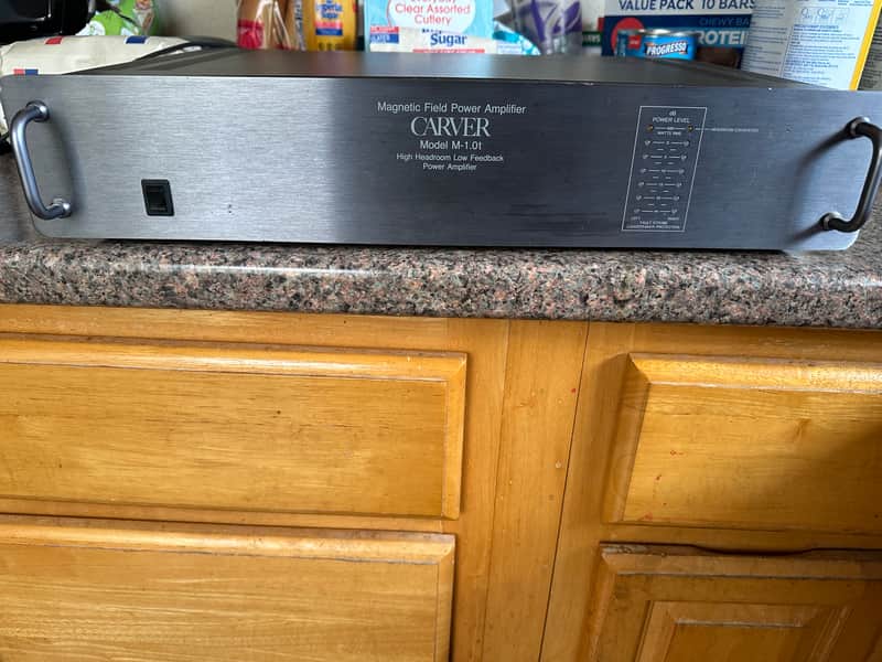 Carver m1.0t magnetic field power amplifier 200W