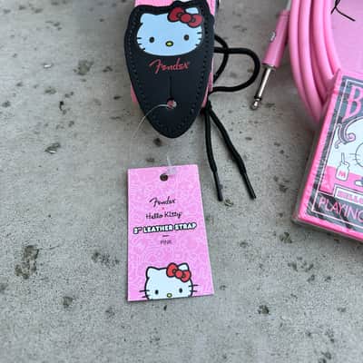 Squier Hello Kitty Stratocaster 2005-2006 - Pink image 4