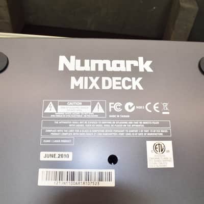 Numark MIXDECK Dual DJ Controller + CD/MP3/USB/iPod Player w/ Built-In Mixer Includes Road Case image 10