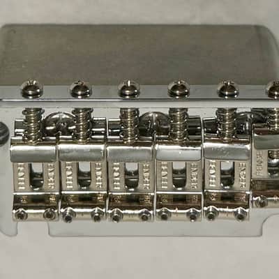 Fender Player II 2 Point Tremolo System 2020 - Chrome image 3