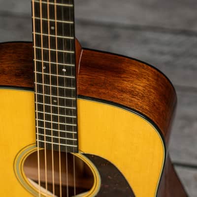 Martin D-18 image 2