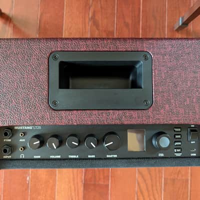 Fender Mustang LT25 25-Watt 1x8" Digital Modeling Guitar Combo 2019 - Present - Black image 3