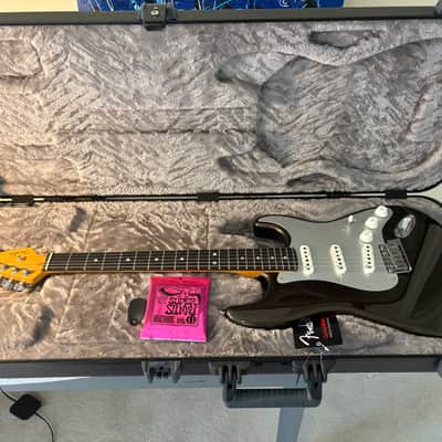 Fender American Ultra II Stratocaster with Ebony Fretboard 2024 - Present - Texas Tea image 8