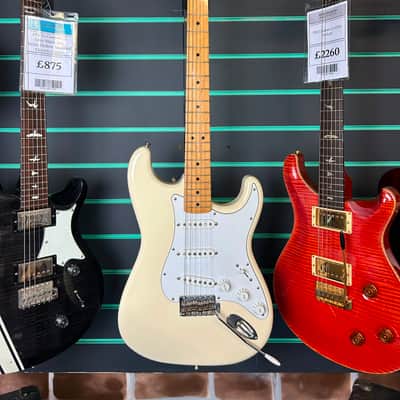 Fender MIJ ST68 Stratocaster Vintage White 2014 Electric Guitar image 2