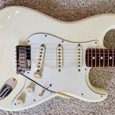 Fender Jeff Beck Artist Series Stratocaster with Hot Noiseless Pickups 2001 - Present - Olympic White image 4