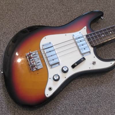 Commodore bass seventies sunburst image 1
