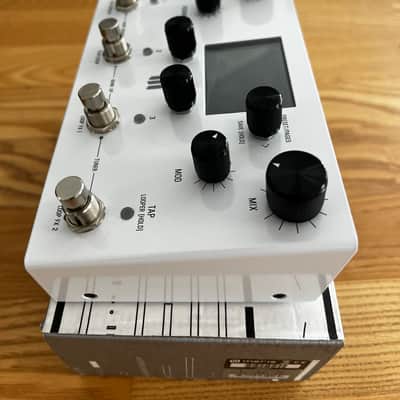 Meris LVX 2022 - Present - White image 5