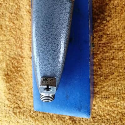 Sennheiser MD21 avec sa boîte en bois bleue d'origine image 3