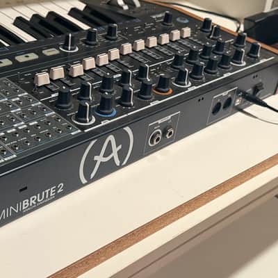 Arturia MiniBrute 2 25-Key Synthesizer 2018 - Present - Black