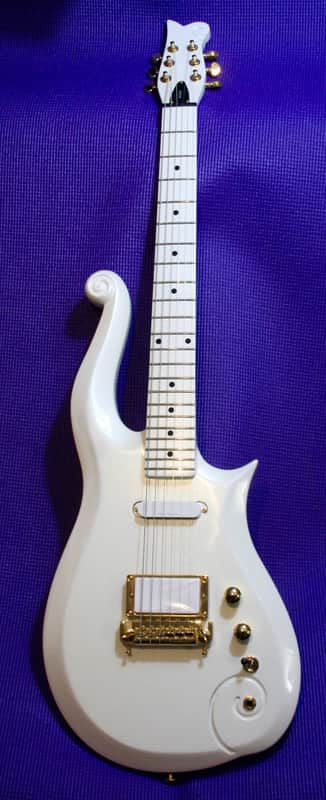 Prince Pearl White Cloud Schecter Diamond Series image 1