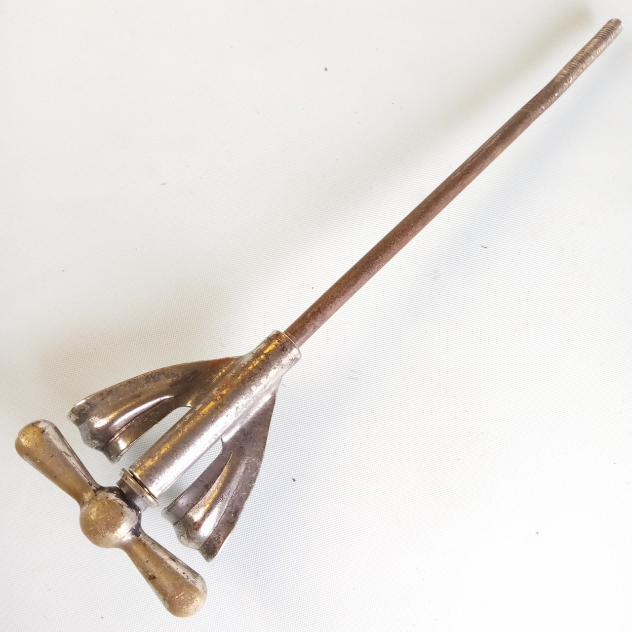 Ludwig Bass Drum Long Tension T-Rod+Claw 7.5"Nickel Vintage50s Club-Date Bow-Tie — main photograph