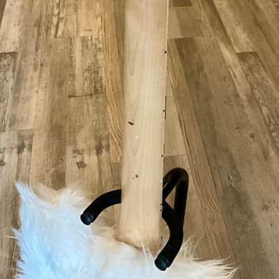 4-String Bass Guitar - White Faux Fur & Rhinestone image 9