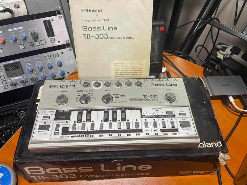 Roland TB-303 Bassline Synthesizer Module 1981 - 1984 - Silver