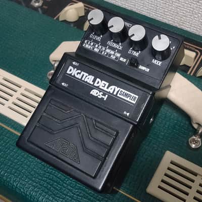 Yamaha DDS-100 Digital Delay Sampler Rare Vintage Guitar Effect
