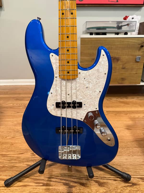2000 Fender Jazz Bass JB62 Non-Catalog Maple Fretboard Lake Placid Blue, Japan CIJ image 1