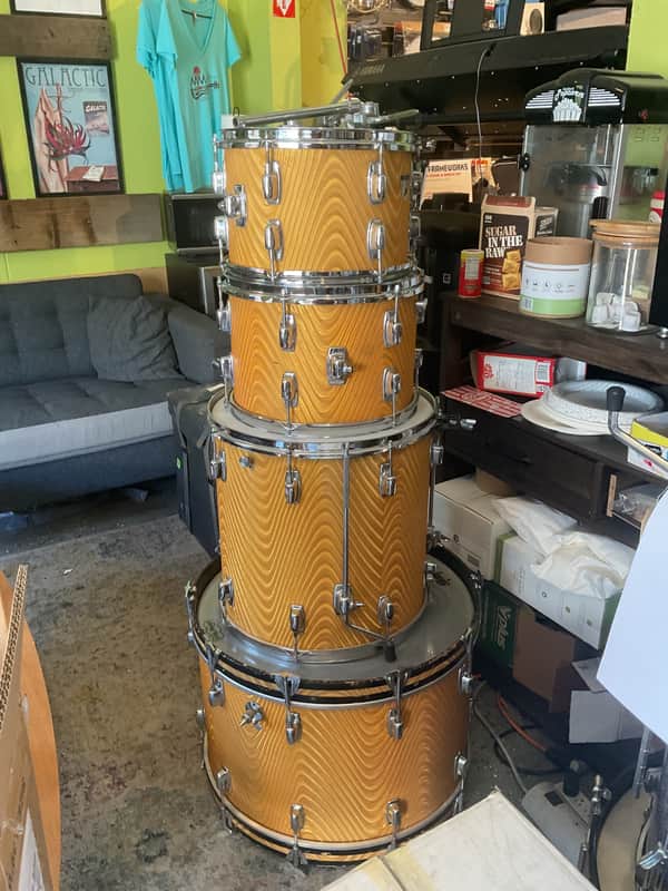 Ludwig Standard Gold Astro Drum Kit 4 Piece 1971 image 1