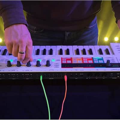 Arturia - Keystep Pro - All-in-One Performance MIDI Controller, Sequencer and Arpeggiator - 4 Polyphonic Sequencer Tracks, 24-Part Drum Sequencer, MIDI & CV Connectivity, 37-Note Slim Keybed image 6