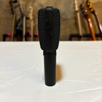 Sennheiser e906 Supercardioid Dynamic Instrument Microphone 2004 - Present Black image 4