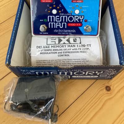 Electro-Harmonix Deluxe Memory Man 1100-TT Tap Tempo 1100Ms Analog Delay 2011 - Present - Blue image 8