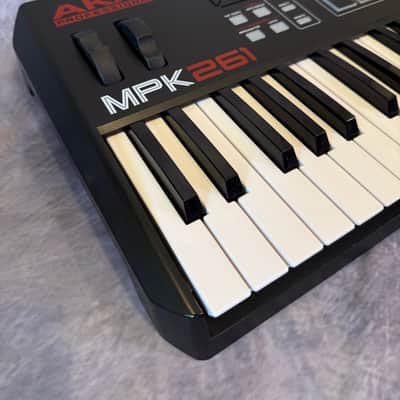 Akai Professional MPK261 61-Key USB MIDI Keyboard Controller - Excellent Condition image 4