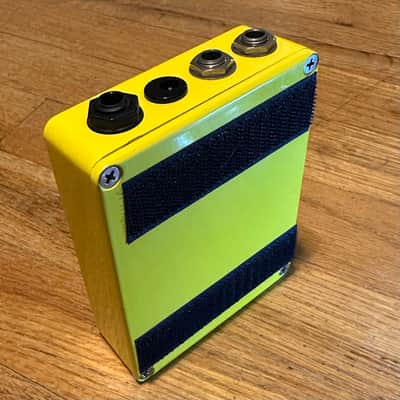 WMD Geiger Counter Bass Mod 2010s - Yellow image 4