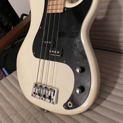 Indio Pubb Bass White Precision Seymour Duncan image 5
