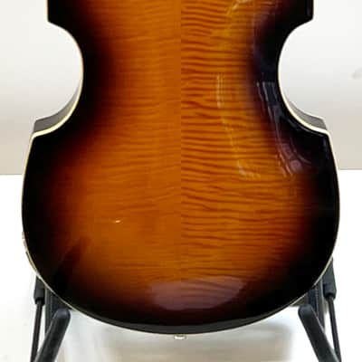 Duesenberg Violin Bass - 2-tone sunburst image 4