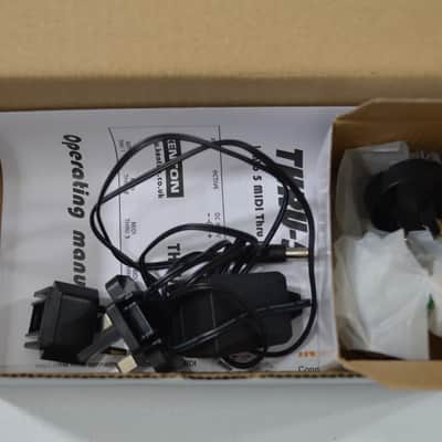 Kenton Thru-5 MIDI Thru Box image 4