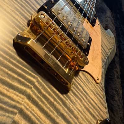 Knaggs Honga T2 2017 - satin image 4
