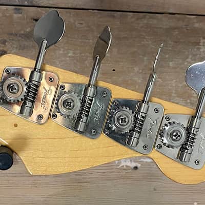 Fender Precision Bass Left-Handed with Maple Fretboard 1970 - 1983 - Natural image 6
