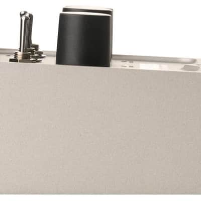 Universal Audio UAFX Knuckles '92 Dual Rec Amplifier Pedal - Bundle with Instrument Cable and 2 Patch Cables image 3