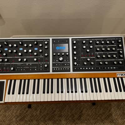 Moog One 8-Voice 61-Key Polyphonic Analog Synthesizer 2018 - Present - Black/Ash