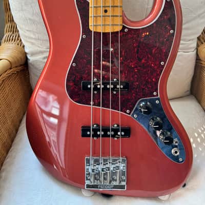 Fender Player Plus Jazz Bass with Maple Fretboard 2021 - Present - Aged Candy Apple Red image 2
