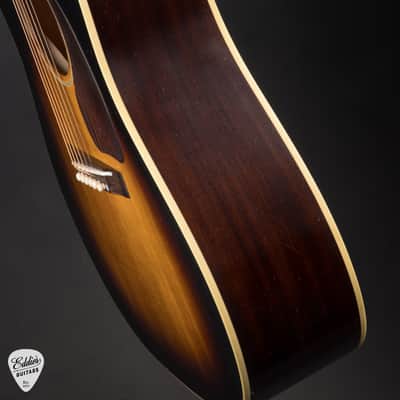 Gibson Murphy Lab 1942 Banner J-45 Ultra Light Aged Vintage Sunburst #21866031 image 14