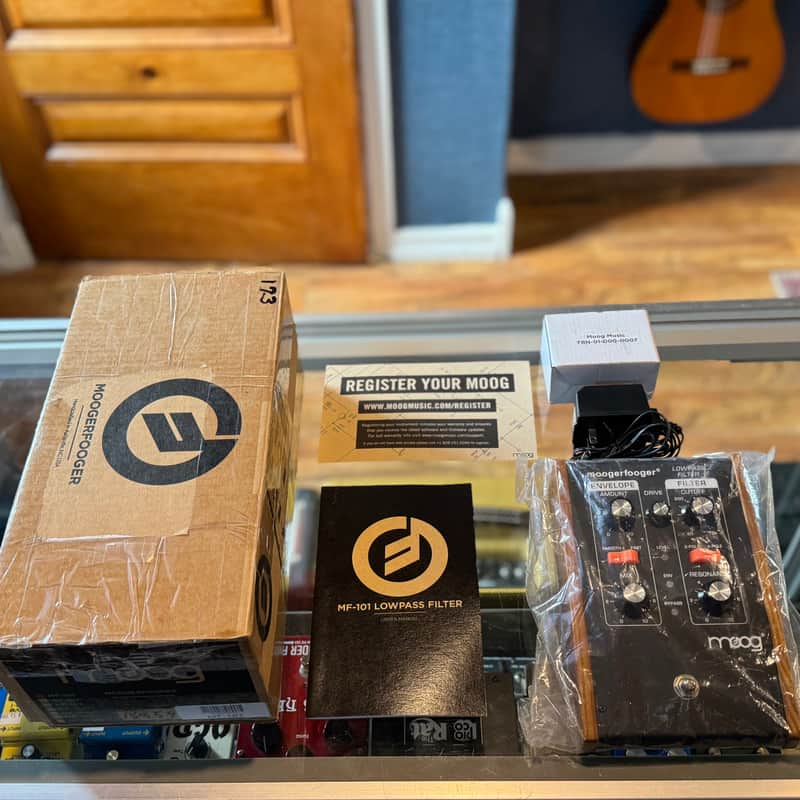 Moog MF-101 Moogerfooger Low Pass Filter