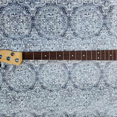 Allparts P Bass Neck TBRO - Loaded Fender tuners image 2