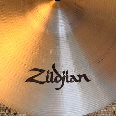 Fantastic ZILDJIAN 19” Medium Thin Crash Bendable Edges! CLEAN! Great Sounding One! 1674 g Don’t Pay $380!! image 4