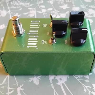 Rockbox Boiling Point - with box and manual image 5
