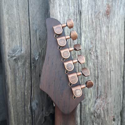 REB3L GUITARS tulip 2024 - matte Bild 6