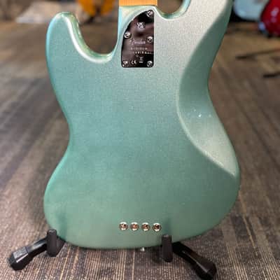 Fender American Professional II Jazz Bass Maple Fingerboard Mystic Surf Green image 5