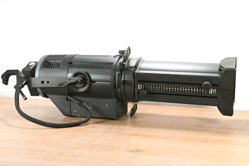 Philips Philips Selecon PLPROFILE4 LED Luminaire w/ SPX 15-35 Degree Zoom Tube