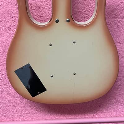 Danelectro Longhorn Light Copper Burst image 6